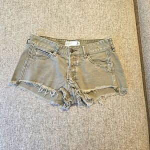 Abercrombie & Fitch Women's Low Rise W28 Size 6 Green Denim  Cut-off Short